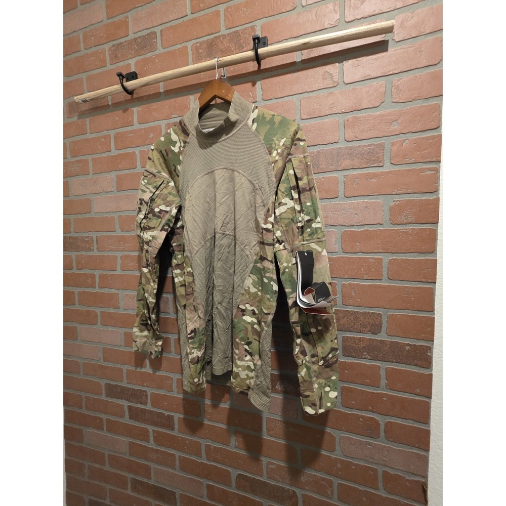 Massif Combat Shirt Small New Flame Resistant.   Sku 97